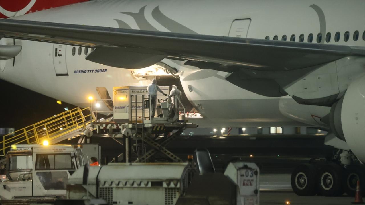 Aşılar, güvenlik testlerinin ardından tüm Türkiye`ye dağıtılacak.