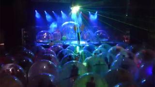 Virüse karşı 'konser balonu'