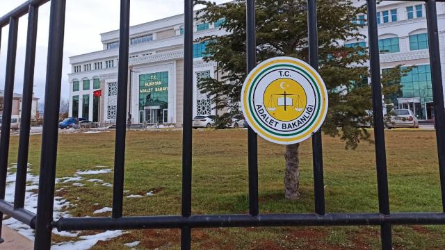 Uyuşturucu ticareti yapan baba ve oğluna hapis