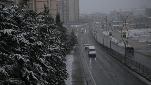 Trakyada kar yağışı etkili oluyor