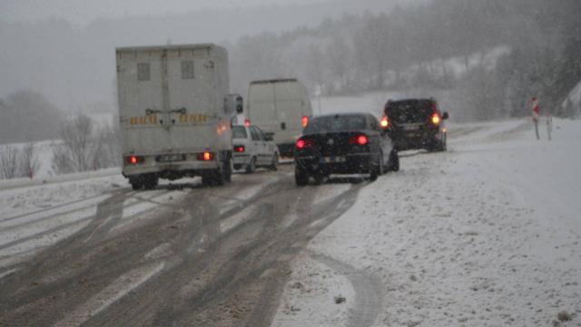 Tokat- Sivas yolu ağır tonajlı araçların geçişine kapatıldı