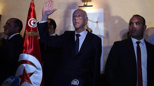 Tunus Cumhurbaşkanı Saide suikast girişimi: Şüpheli zarfı açan kişi görme kaybına uğradı