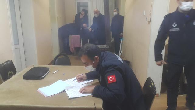 Düzcede evde kumar oynayan 17 kişiye para cezası