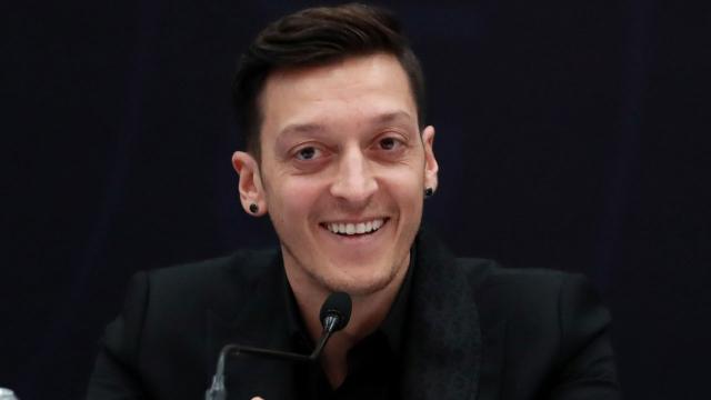 Mesut Özil Avrupada da manşetlerde