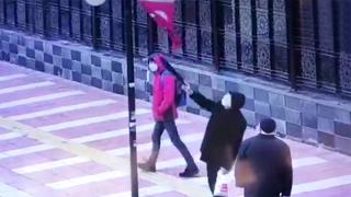 Yozgat'ta yaşlı adamın bayrak hassasiyeti kameraya yansıdı