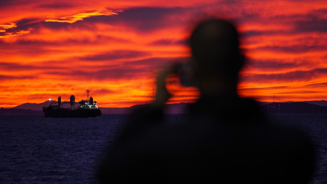 Bazı vatandaşlar ise gün doğumunun keyfini çıkararak fotoğraf çektirdi. 
