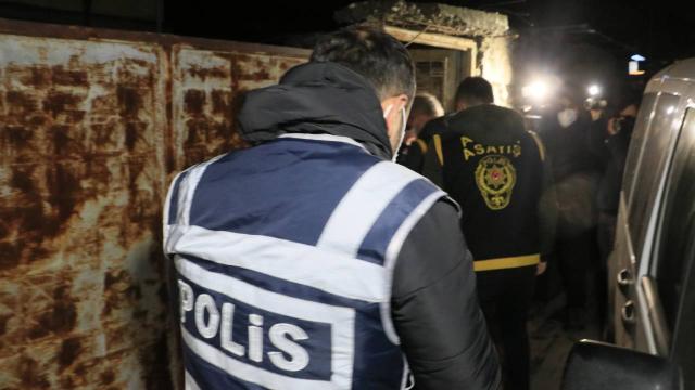 Adanada firarilerin yakalanması için şafak operasyonu
