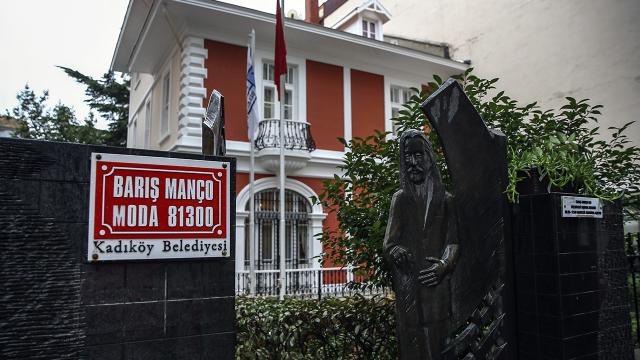 Barış Manço ölümünün 22. yılında anılıyor