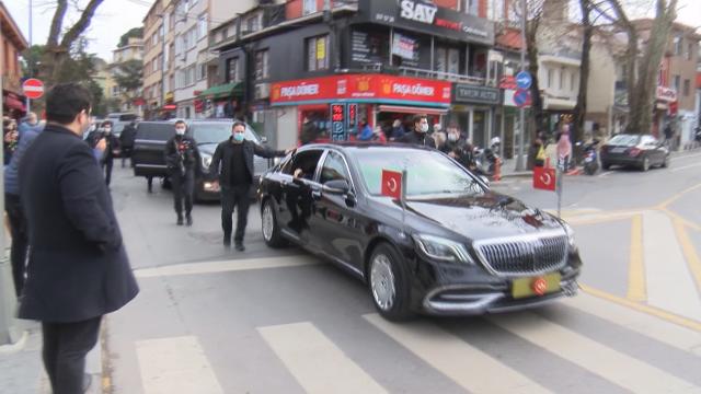 Cumhurbaşkanı Erdoğan esnafla sohbet etti
