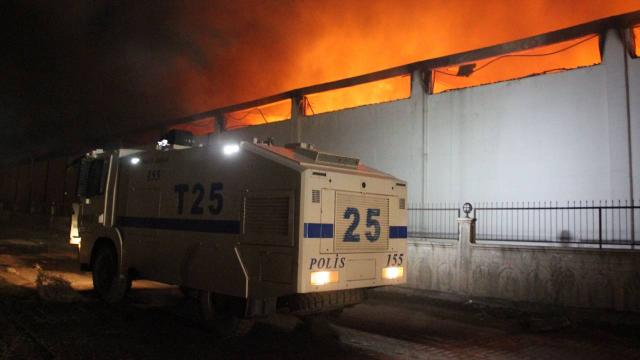 Diyarbakırda depo yangını