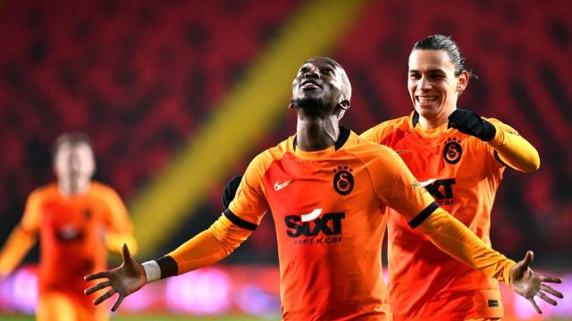 Galatasaray Onyekuru ile güldü