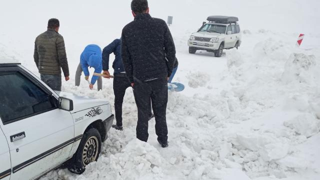 Kar ve tipi nedeniyle mahsur kaldılar