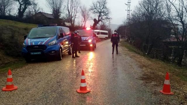 Karantina kuralını ihlal ettiler, trafikte yakalandılar