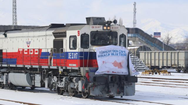 Rusya ve Çine gidecek olan ihracat trenleri Erzincanda mola verdi