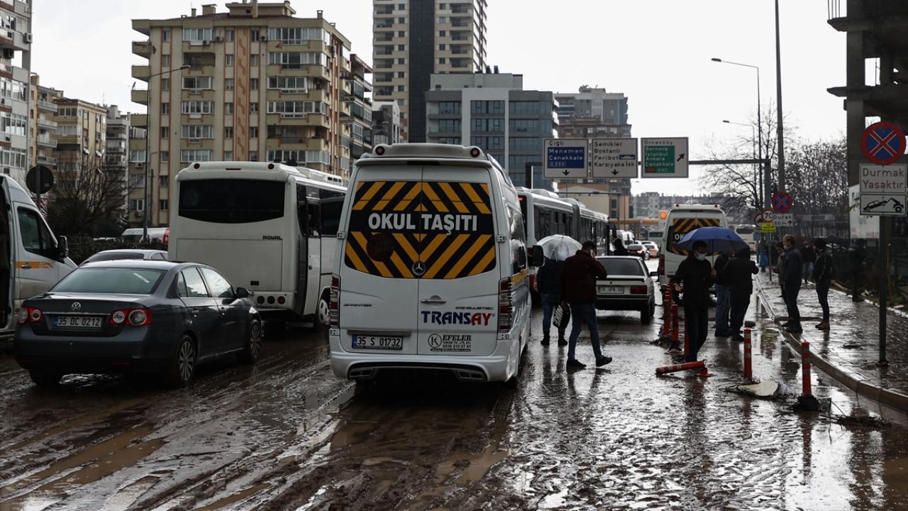 "İzmir adeta afete maruz kaldı"