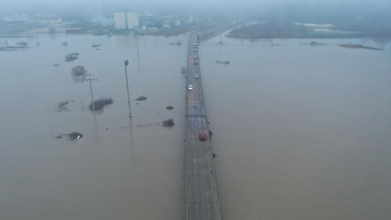 Nehrin debisi, düne göre 2 kat artışla saniyede 321 metreküpe çıktı.