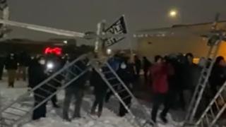 ABD'de "Siyah Hayat Önemlidir" eylemcileri barikatları yıktı