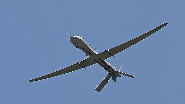 İran, Tahran ve Buşehr'de İki İsrail İHA'sını Düşürdüğünü Açıkladı