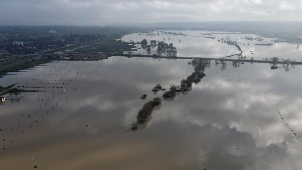 Pavli Panayır alanı su altında