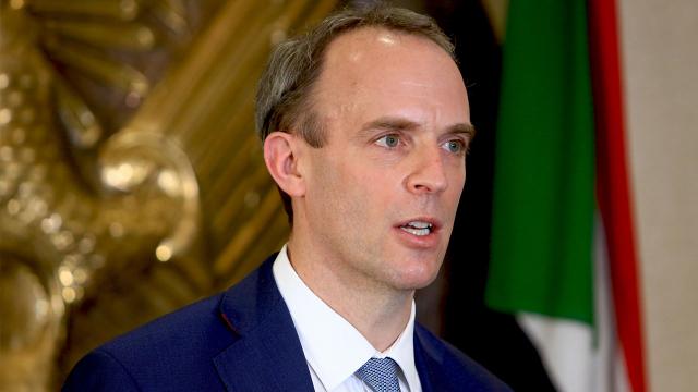 Afganistan çalkalanırken tatilini sürdüren Raaba istifa baskısı