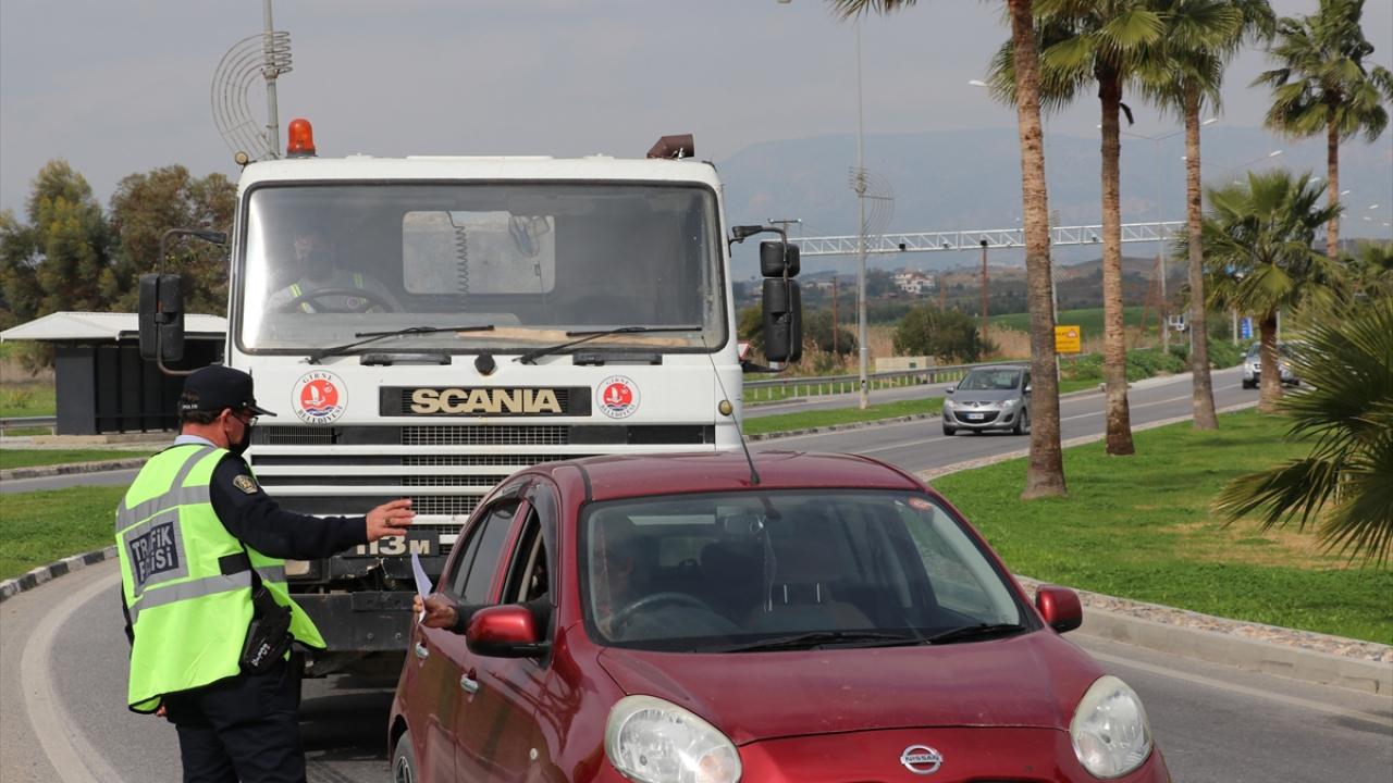 Bazı meslekler grupları görevlerini sürdürüyor