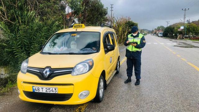 Muğlada Covid-19 tedbirlerine uymayan 103 kişiye ceza uygulandı
