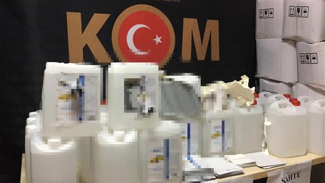 İzmirde 12 ton kaçak etil alkol ele geçirildi