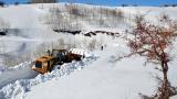 Muş'ta kar nedeniyle kapanan yol 6 günde açılabildi