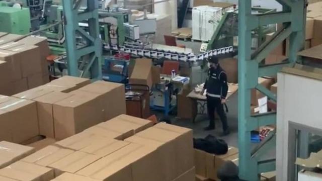 İstanbulda 47 milyon 600 bin adet boş makaron ele geçirildi