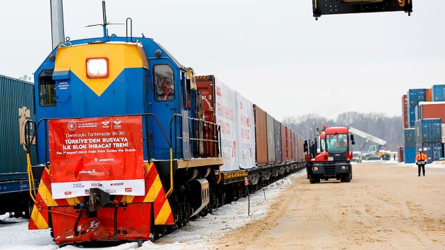 Rusyaya giden ilk ihracat blok treni hedefe ulaştı