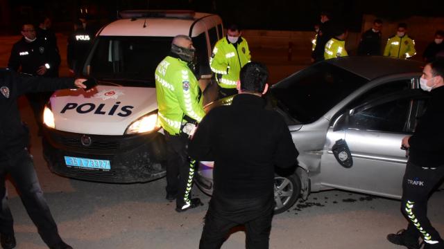 Dur ihtarına uymayan alkollü sürücü, polisten kaçamadı