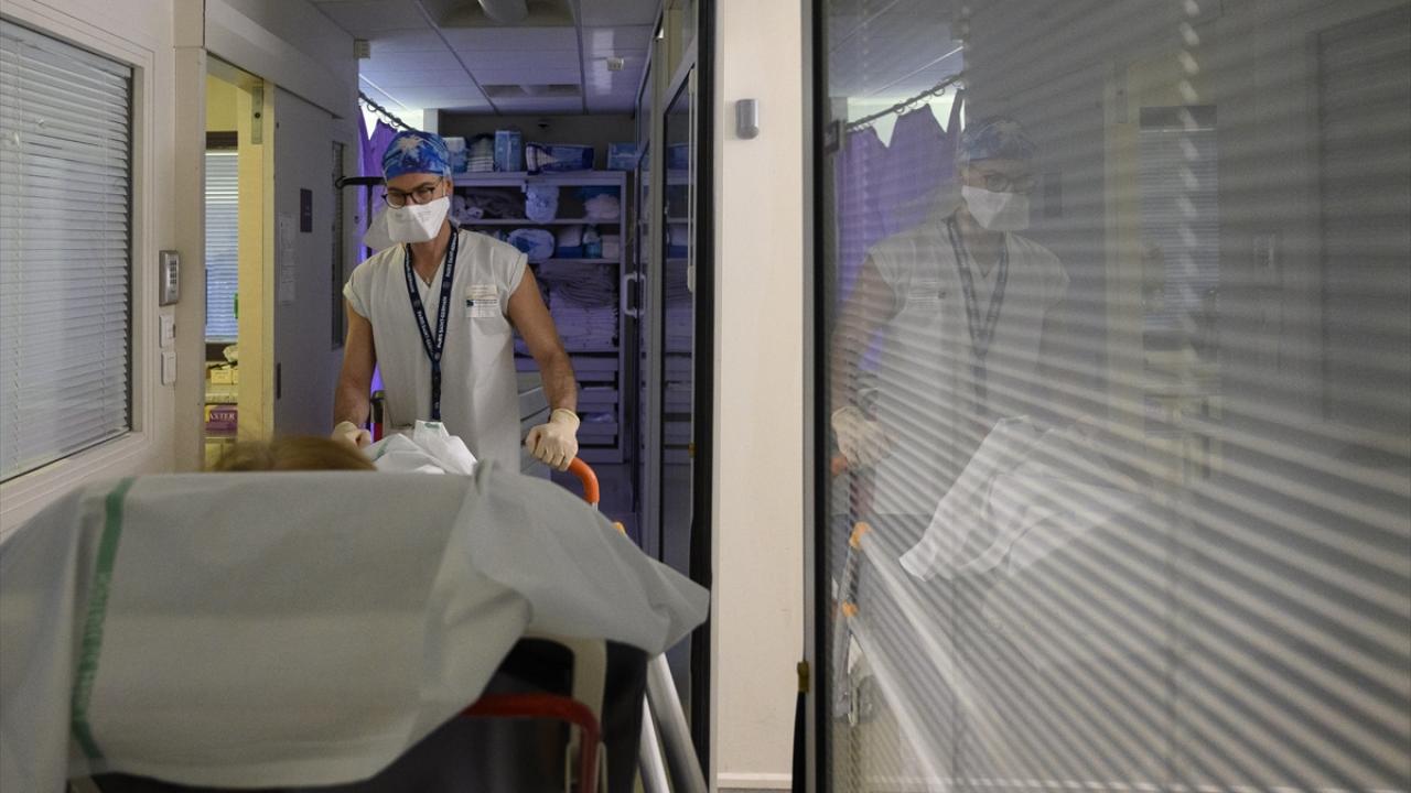 Halk Sağlığı Kurumundan yapılan açıklamaya göre, ülkede can kaybı 80 bin 443`e çıktı. 