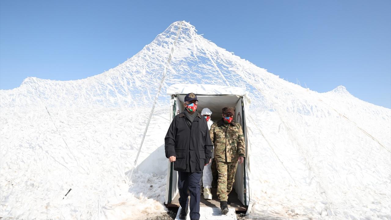 Yığma igloyu incelediler