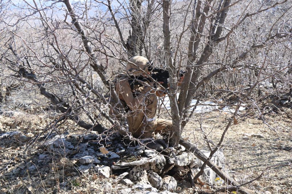 3 terörist etkisiz hale getirildi