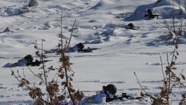 Mehmetçik, zorlu kış şartlarında da daima göreve hazır