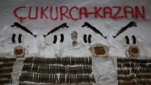 Hakkarideki operasyonda silah ve mühimmat ele geçirildi