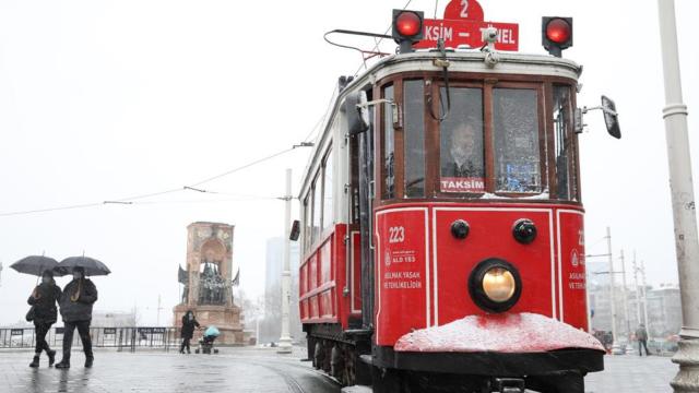 İstanbul Valiliği uyardı: Soğuk ve kar yağışına dikkat
