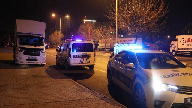 Kayseride ehliyetsiz ve alkollü sürücü polisten kaçamadı
