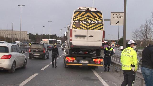 E5 Karayolunda yaşanan kaza trafiği kilitledi