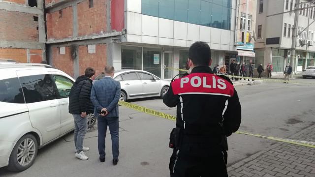 Zonguldakta silahlı kavgada ağır yaralanan kişi hastaneye kaldırıldı