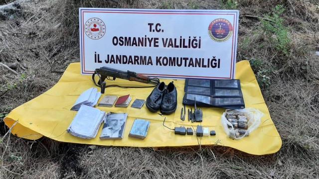 Osmaniyede teröristlere ait silah ve mühimmat ele geçirildi