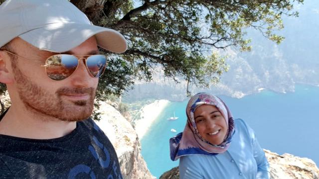 Kayalıktan düşerek ölen hamile kadının eşi hakim karşısında