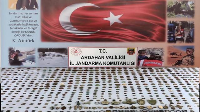 Bizans ve Orta Çağ dönemine ait 781 tarihi eser ele geçirildi