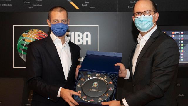 UEFA Başkanı Ceferin FIBAyı ziyaret etti