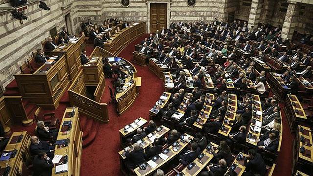 Yunanistan tartışmalı "eğitim reformu paketini" onayladı