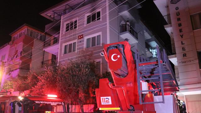 Denizlide dumandan etkilenen aileyi itfaiye kurtardı