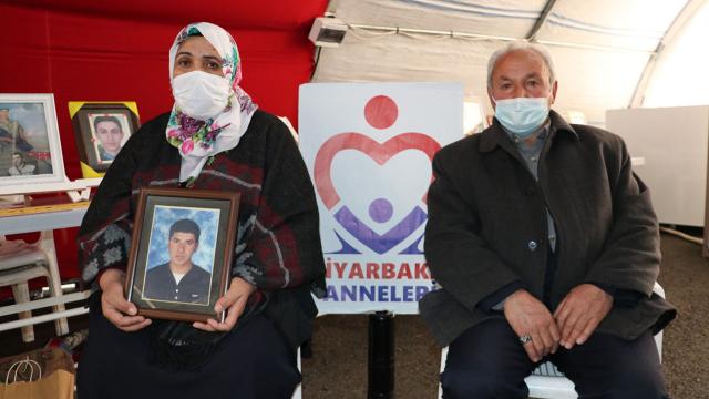 Evlat nöbetine bir aile daha katıldı