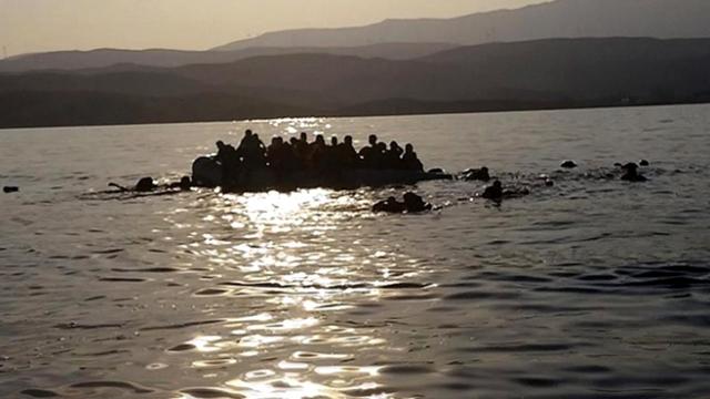 Tunus açıklarında 340 düzensiz göçmen kurtarıldı