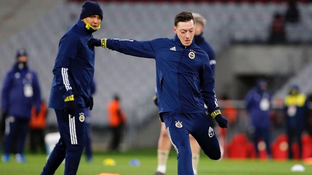 Mesut Özil ilk kez ilk 11de