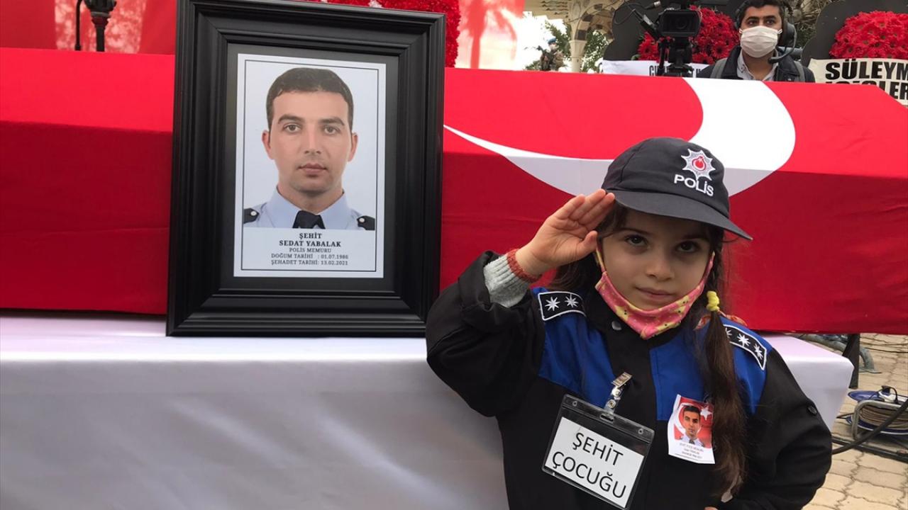 Şehit polis memuru Sedat Yabalak son yolculuğuna uğurlanıyor